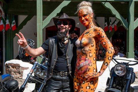 Live-Bodypainting