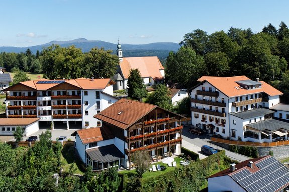 Das Panoramahotel Grobauer im Bayerischen Wald Hotelanlage des Panoramahotels Grobauer im Bayerischen Wald