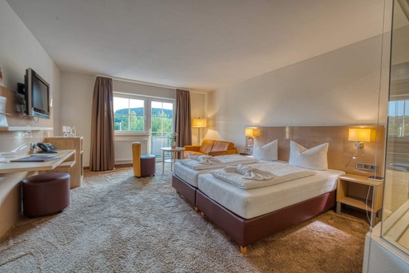 Hotelzimmer mit Doppelbett